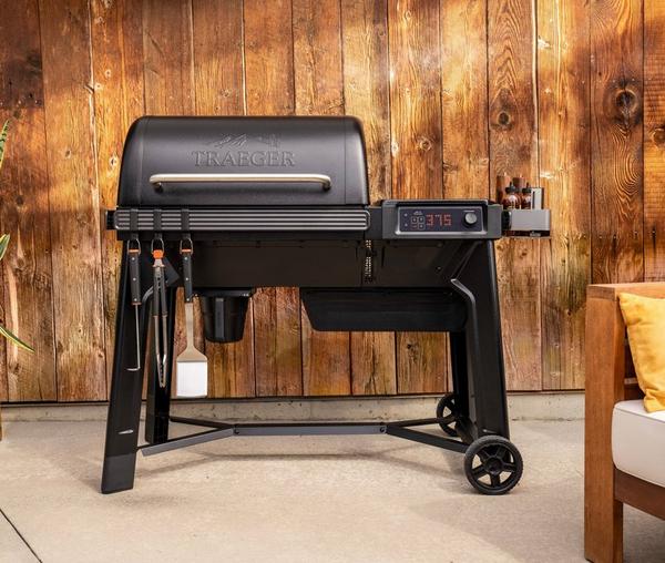 Traeger Woodridge Wood Pellet Grill